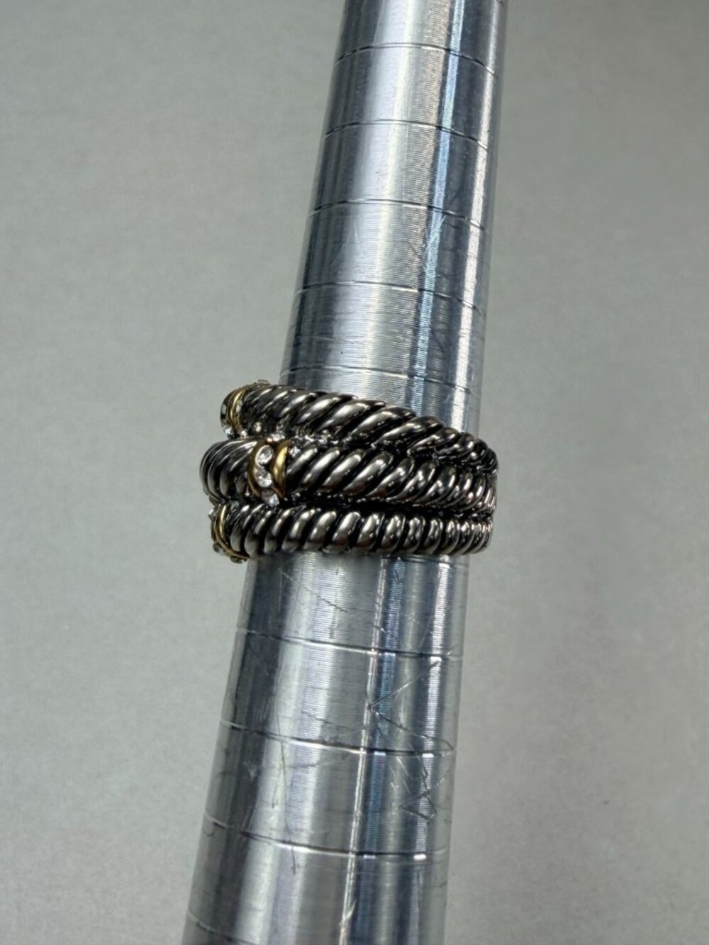 Vintage Chunky Cable Style Rhinestone Ring Silver Gold Tone Size 5.5 - Picture 8 of 9